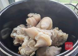 压力锅煲猪蹄汤的做法图解4