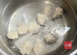菠菜猪肉丸子汤的做法图解2