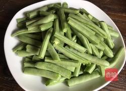 四季豆炒肉的做法图解4