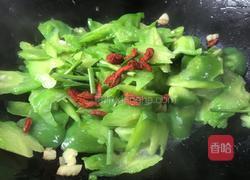 甜椒炒苦瓜的做法图解8