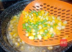 青豆玉米炒火腿的做法图解5