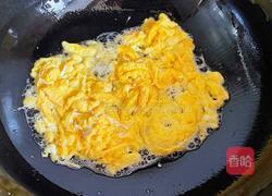 虾仁韭菜盒子的做法图解2