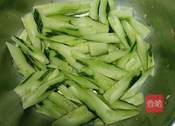 小时候蒜泥黄瓜的做法图解1