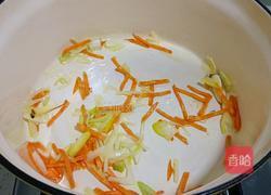 香菇鸡肉粥的做法图解2