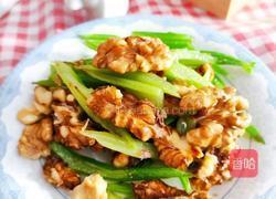 香煎芹菜核桃仁的做法图解7