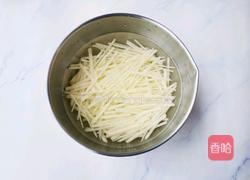 土豆丝炒肉的做法图解2