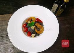 番茄大虾墨鱼面的做法图解9