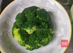 捞汁西兰花的做法图解5