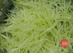 爽口笋丝的做法图解1