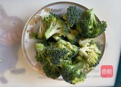 清炒西兰花的做法图解1