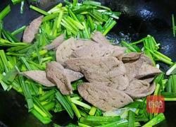 韭菜炒猪肝的做法图解5