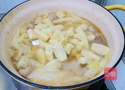 大白菜豬肉豆腐燉粉條的做法圖解5