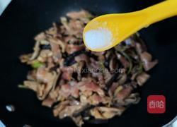 橄榄油香菇炒肉片的做法图解7
