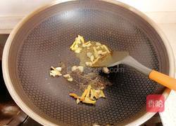 白菜炖鳗鱼干的做法图解8