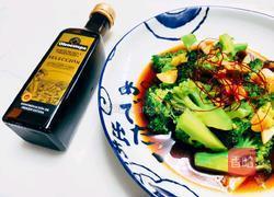 白灼西兰花的做法图解1