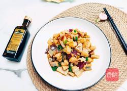 糖醋藕丁的做法图解1