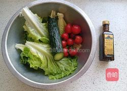 橄榄油拌生菜的做法图解2