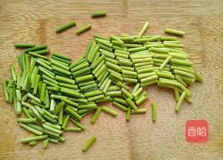 橄榄油蒜苔炒鸡蛋的做法图解5