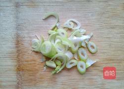 橄榄油青椒炒肉的做法图解3