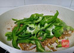 橄欖油青椒炒肉的做法圖解10