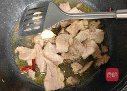 家常版白菜炖五花肉的做法图解4