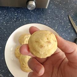  朗姆提子奶酪酥的做法[图]