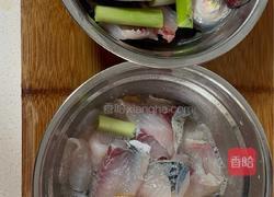 麻辣酸菜鱼的做法图解2