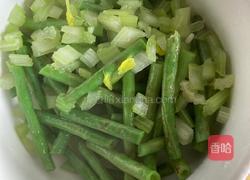 鱼香肉丝（鸡肉版）的做法图解2