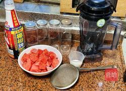 西瓜撞奶的做法图解1