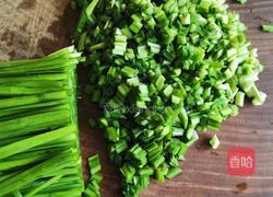 韭菜鸡蛋饺子的做法图解3