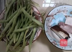 四季豆炒肉的做法图解1
