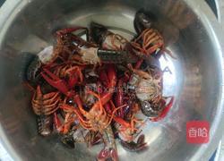 蒜蓉小龙虾的做法图解1