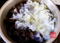 凉拌木耳的做法图解2