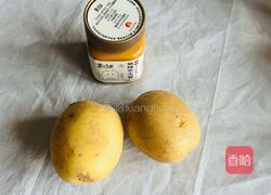 酱香土豆条 的做法图解1