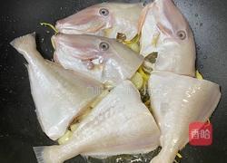 豆酱焖剥皮鱼的做法图解3
