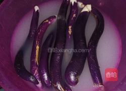 蒜沫蒸茄子的做法图解1