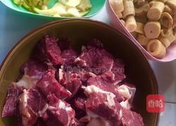 笋子烧牛肉的做法图解1