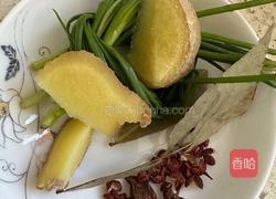 酸菜排骨汤的做法图解4