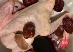 红参阿胶鸽子汤的做法图解2