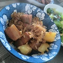 红烧肉焖米饭的做法[图]