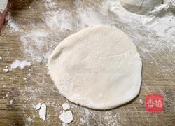 韭菜鸡蛋烫面包子的做法图解6