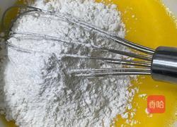 不爆顶戚风蛋糕的做法图解3