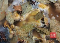 鸭爪小龙虾煲的做法图解3