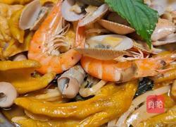 钉螺鸭爪煲的做法图解7