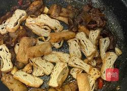 五花肉炒豆干的做法图解4