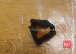 小熊猫蛋黄酥的做法图解4