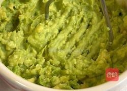 三文鱼牛油果三明治的做法图解4