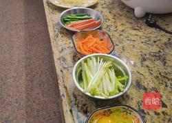 三丝炒河粉的做法图解2