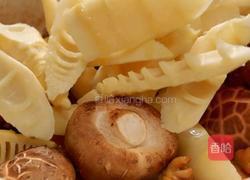 春笋焖鸡煲的做法图解7