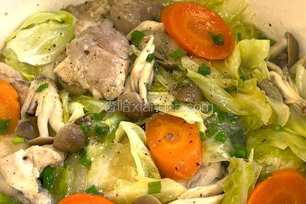 解锁厨房新魔法！无水鸡肉蔬菜锅把鲜掉眉毛的美味端上餐桌！
